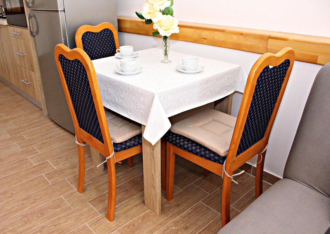 Studio Apartman Zara Exterior foto
