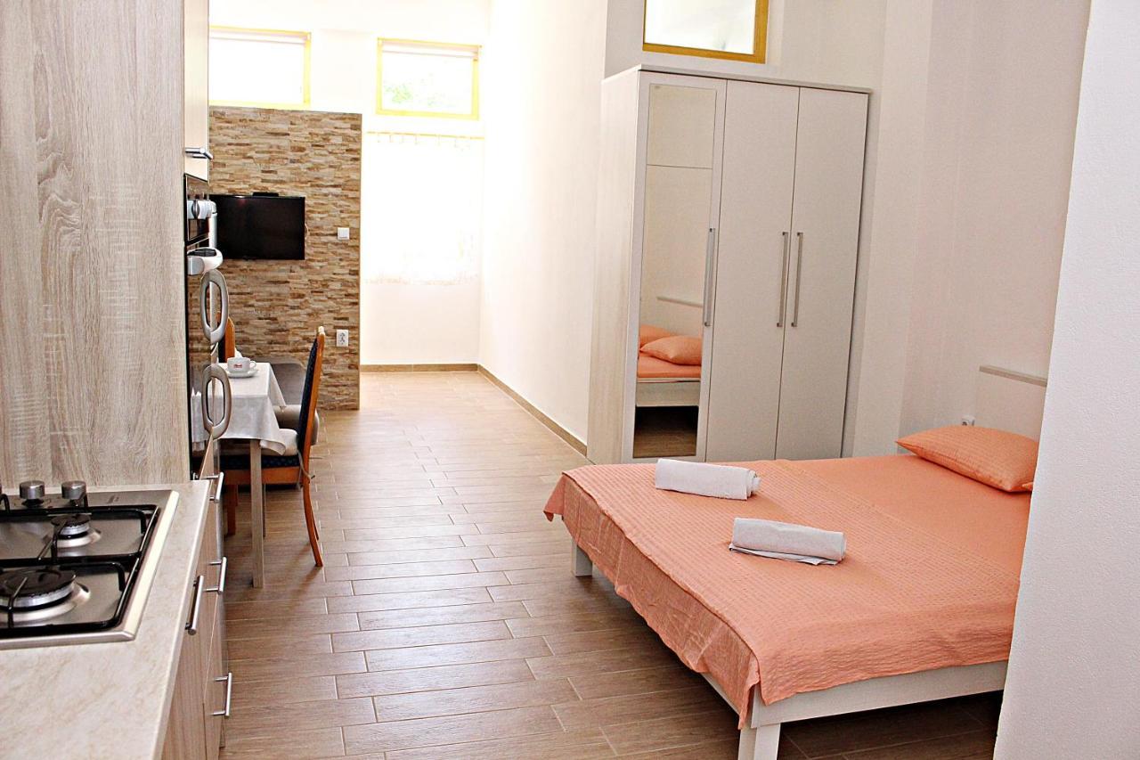 Studio Apartman Zara Exterior foto